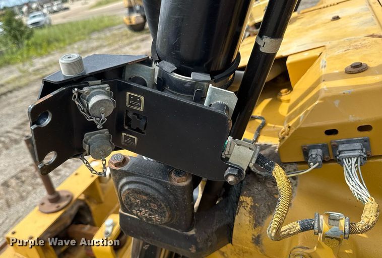 image for item ED1484 2014 Caterpillar D6T LGP dozer
