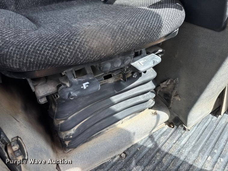 image for item ED1484 2014 Caterpillar D6T LGP dozer