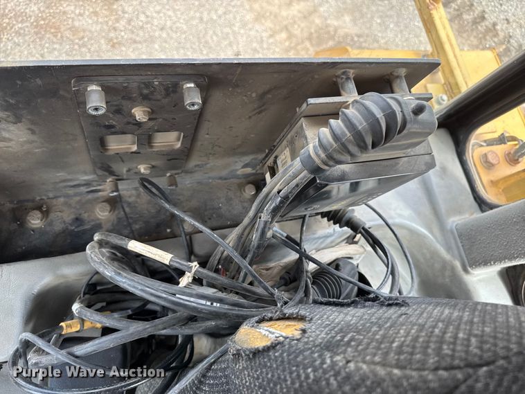 image for item ED1484 2014 Caterpillar D6T LGP dozer