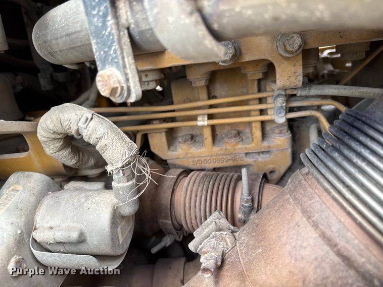 image for item ED1484 2014 Caterpillar D6T LGP dozer