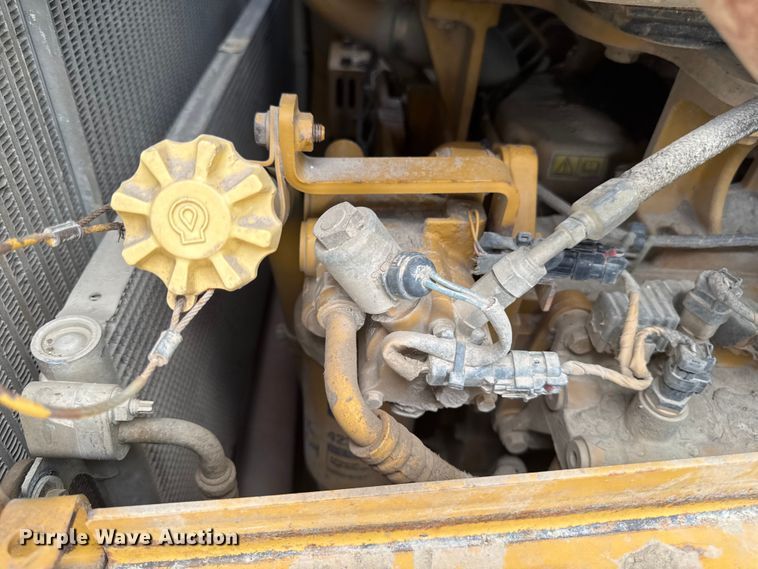 image for item ED1484 2014 Caterpillar D6T LGP dozer