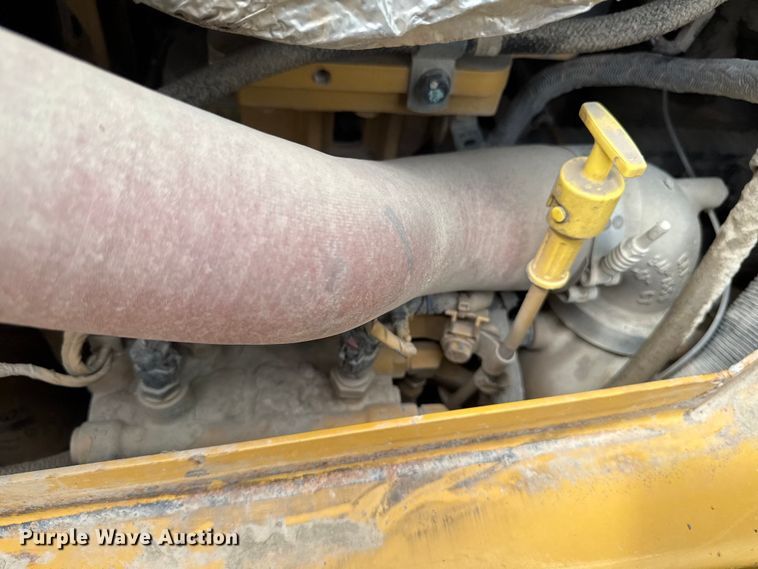 image for item ED1484 2014 Caterpillar D6T LGP dozer