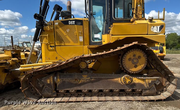 image for item ED1484 2014 Caterpillar D6T LGP dozer
