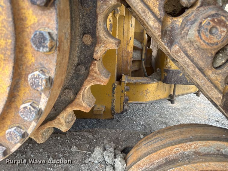 image for item ED1484 2014 Caterpillar D6T LGP dozer