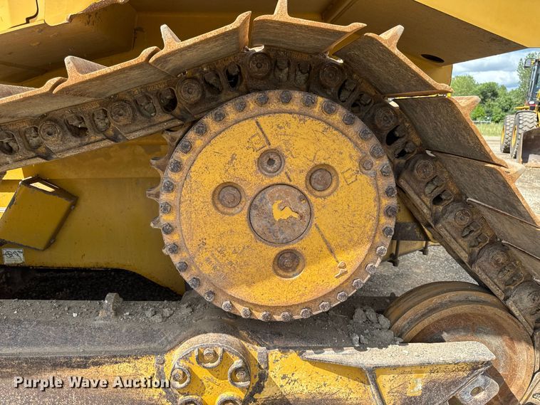 image for item ED1484 2014 Caterpillar D6T LGP dozer