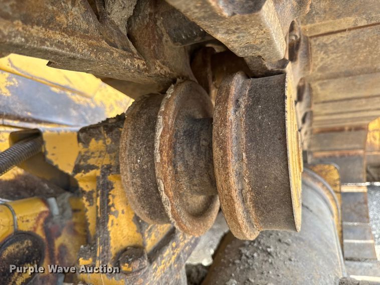 image for item ED1484 2014 Caterpillar D6T LGP dozer