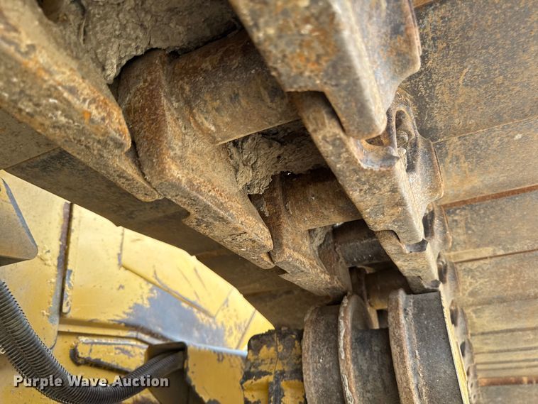 image for item ED1484 2014 Caterpillar D6T LGP dozer