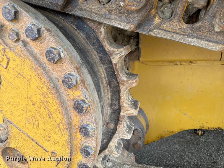 image for item ED1484 2014 Caterpillar D6T LGP dozer