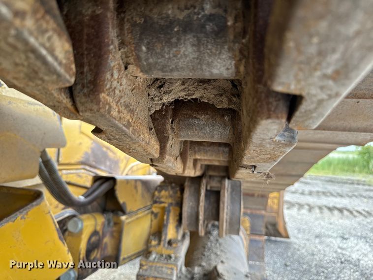 image for item ED1484 2014 Caterpillar D6T LGP dozer