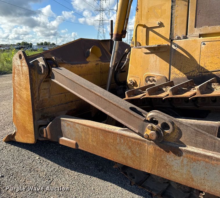 image for item ED1485 2004 Caterpillar D8R dozer