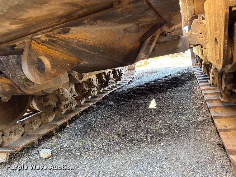 image for item ED1485 2004 Caterpillar D8R dozer