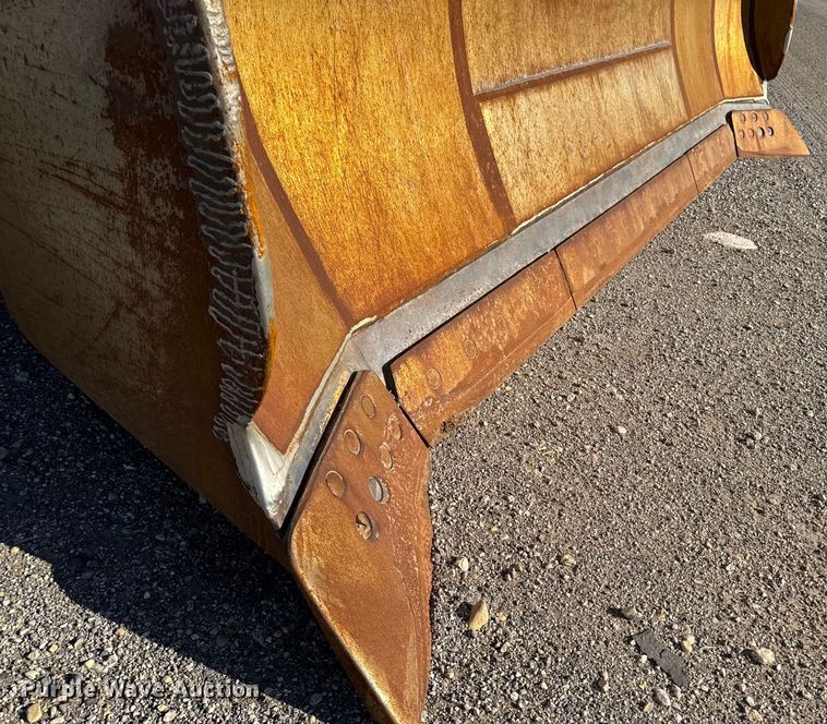 image for item ED1485 2004 Caterpillar D8R dozer