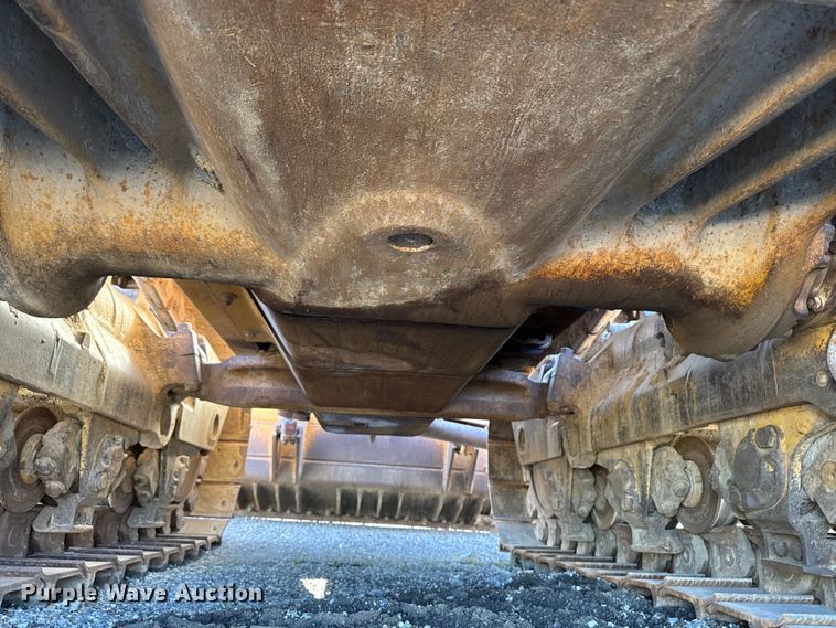 image for item ED1485 2004 Caterpillar D8R dozer