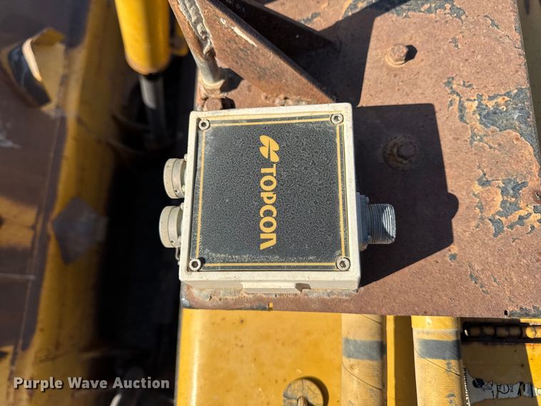 image for item ED1485 2004 Caterpillar D8R dozer