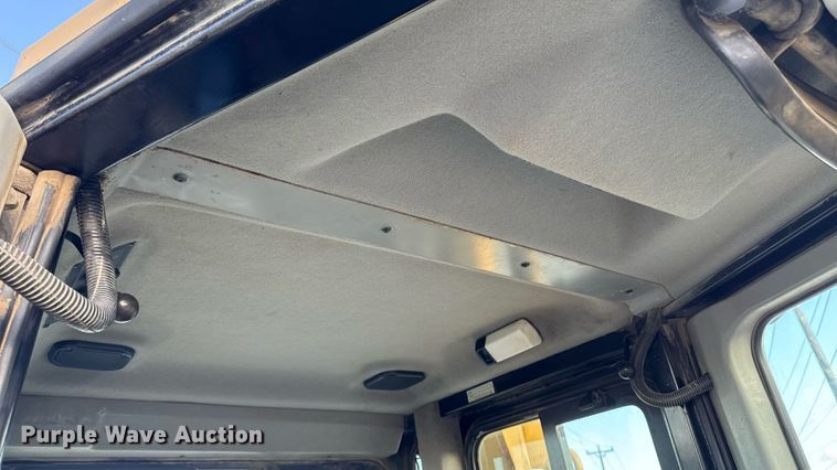 image for item ED1485 2004 Caterpillar D8R dozer