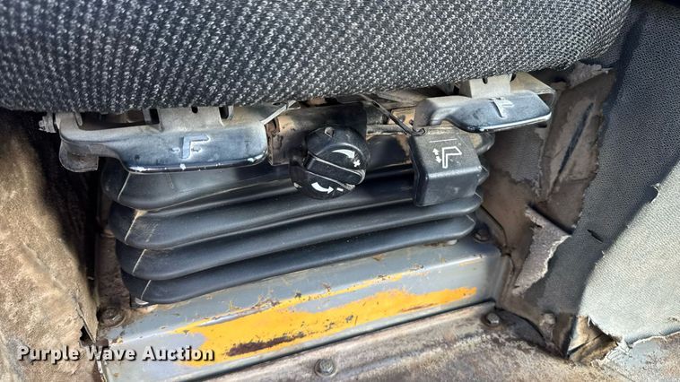 image for item ED1485 2004 Caterpillar D8R dozer