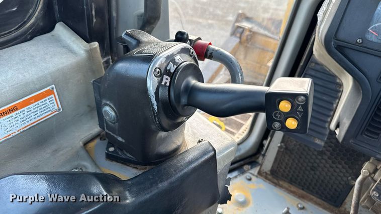 image for item ED1485 2004 Caterpillar D8R dozer