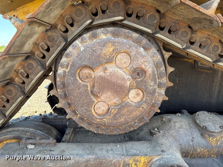 image for item ED1485 2004 Caterpillar D8R dozer