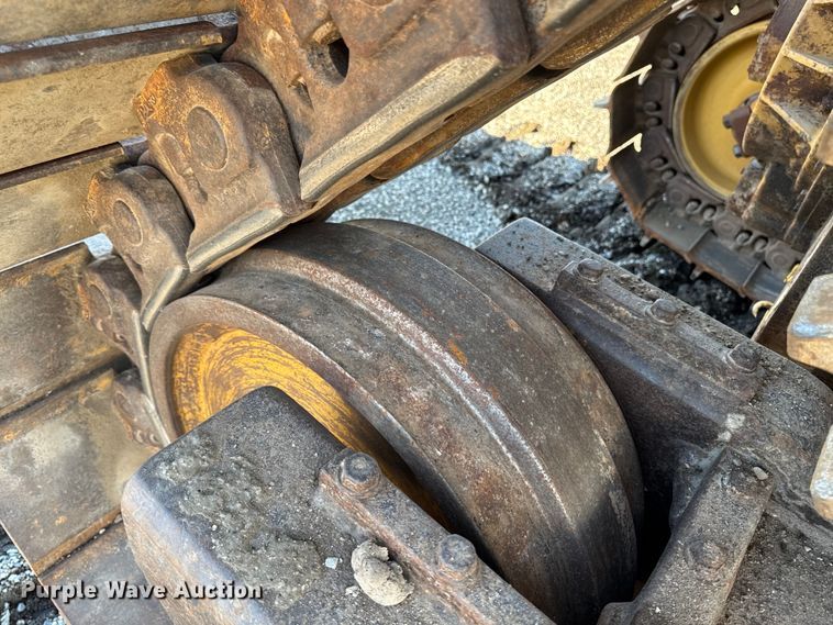 image for item ED1485 2004 Caterpillar D8R dozer