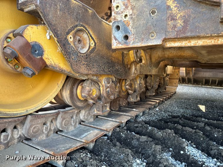 image for item ED1485 2004 Caterpillar D8R dozer