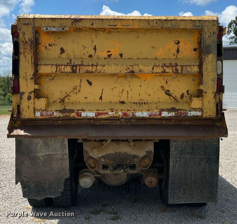 image for item ED2191 2002 International 2554 dump truck