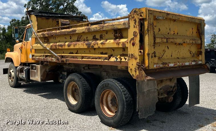 image for item ED2191 2002 International 2554 dump truck