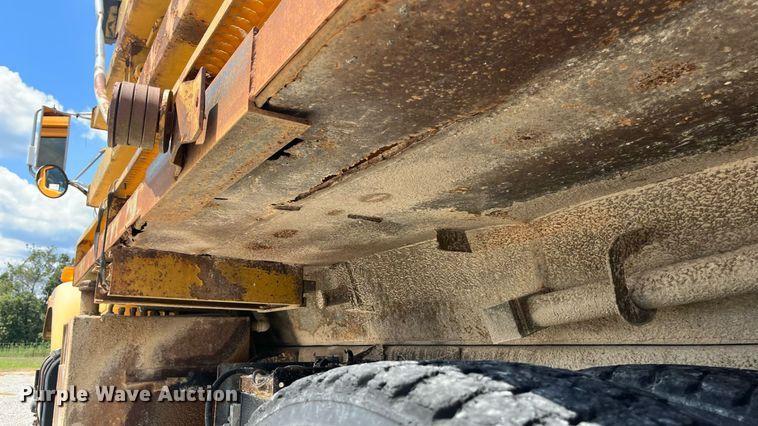 image for item ED2191 2002 International 2554 dump truck