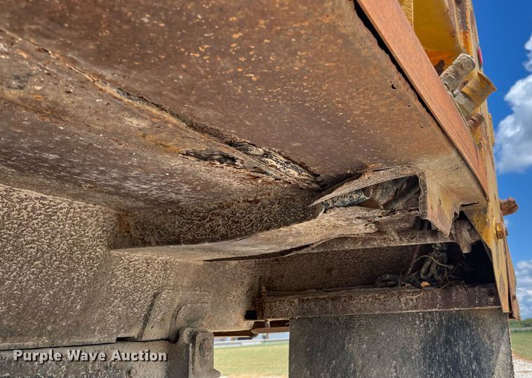 image for item ED2191 2002 International 2554 dump truck