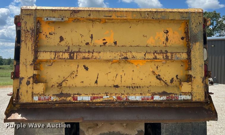 image for item ED2191 2002 International 2554 dump truck