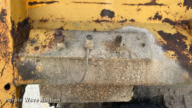 image for item ED2191 2002 International 2554 dump truck