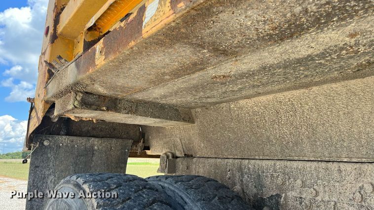 image for item ED2191 2002 International 2554 dump truck