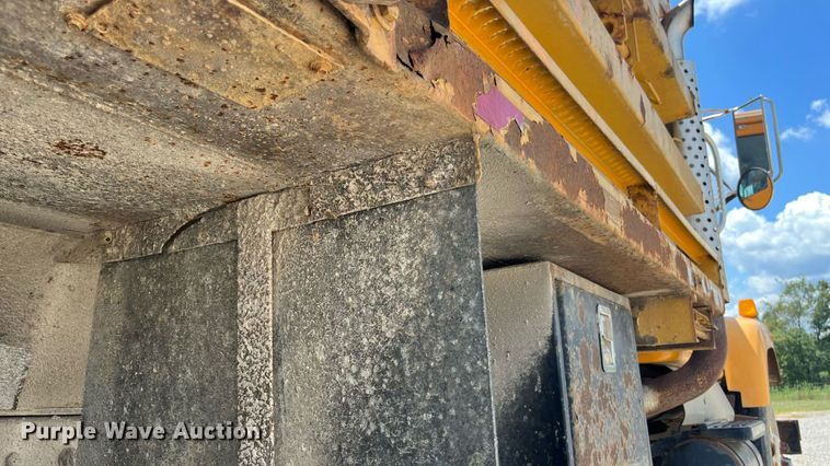 image for item ED2191 2002 International 2554 dump truck