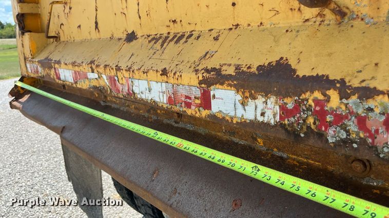 image for item ED2191 2002 International 2554 dump truck