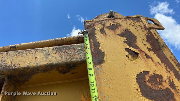 image for item ED2191 2002 International 2554 dump truck