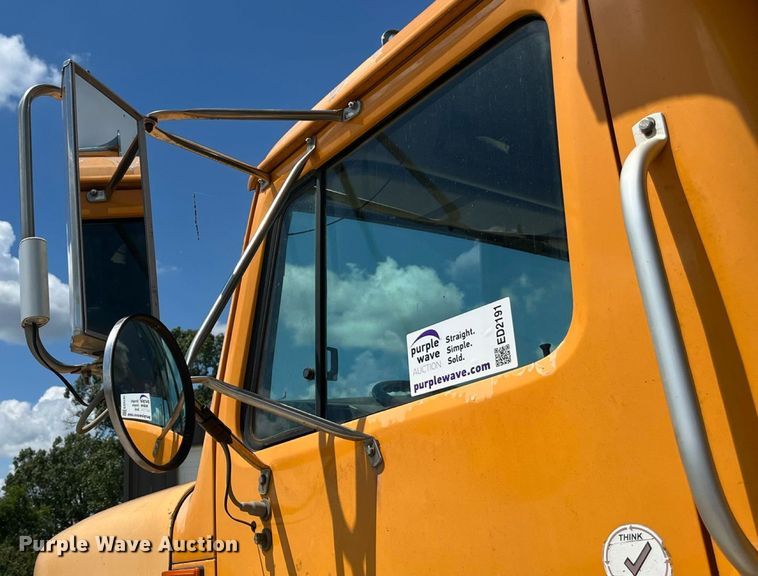 image for item ED2191 2002 International 2554 dump truck