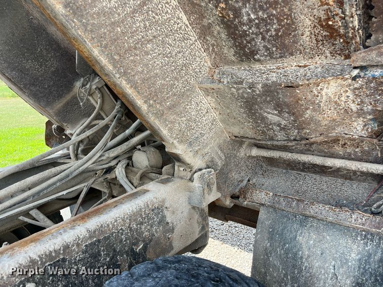 image for item ED2191 2002 International 2554 dump truck