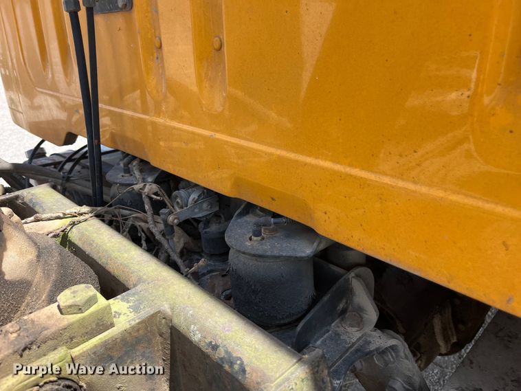 image for item ED2191 2002 International 2554 dump truck