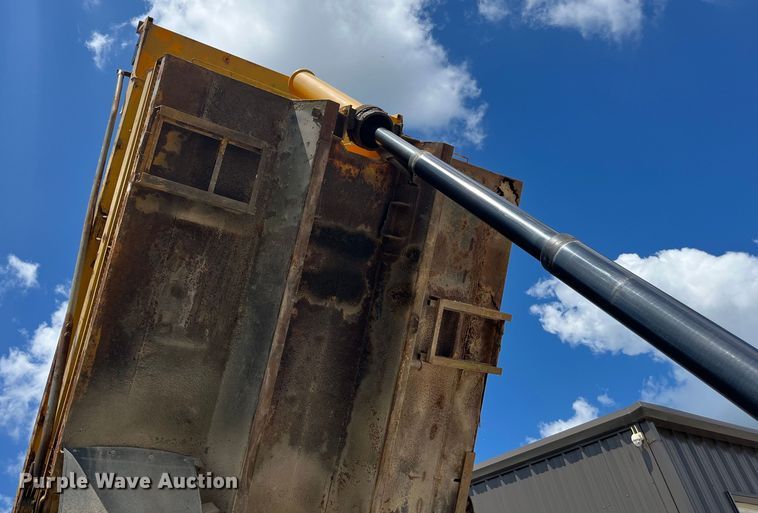 image for item ED2191 2002 International 2554 dump truck