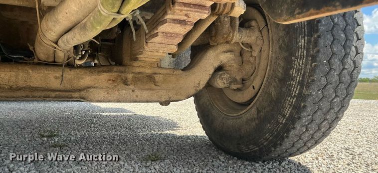 image for item ED2191 2002 International 2554 dump truck