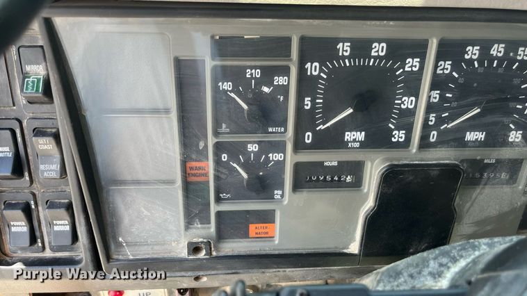 image for item ED2191 2002 International 2554 dump truck