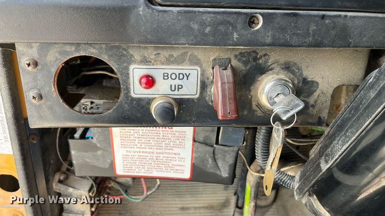 image for item ED2191 2002 International 2554 dump truck