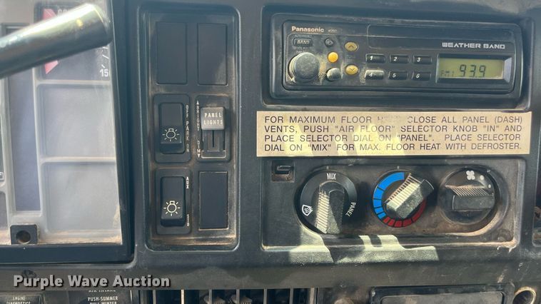 image for item ED2191 2002 International 2554 dump truck