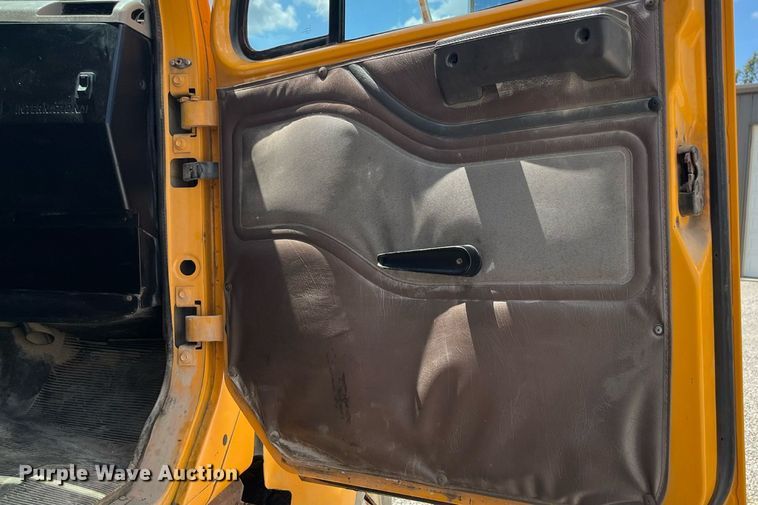 image for item ED2191 2002 International 2554 dump truck