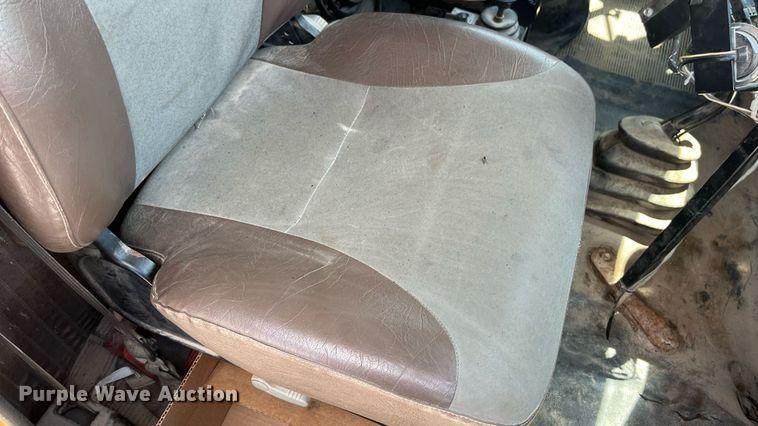 image for item ED2191 2002 International 2554 dump truck