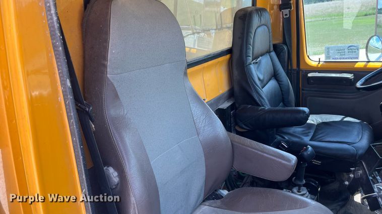 image for item ED2191 2002 International 2554 dump truck