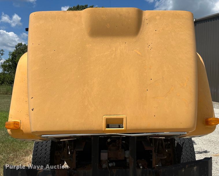 image for item ED2191 2002 International 2554 dump truck