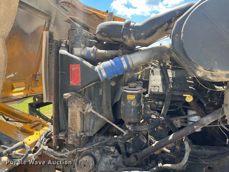 image for item ED2191 2002 International 2554 dump truck