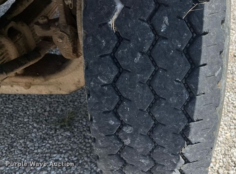 image for item ED2191 2002 International 2554 dump truck