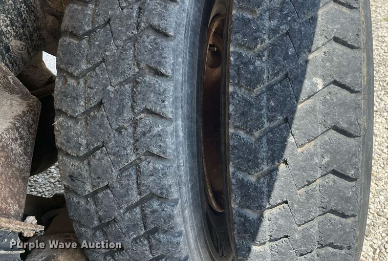 image for item ED2191 2002 International 2554 dump truck