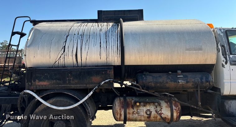 image for item ED2198 1994 Chevrolet Kodiak C6500 tack distributor truck